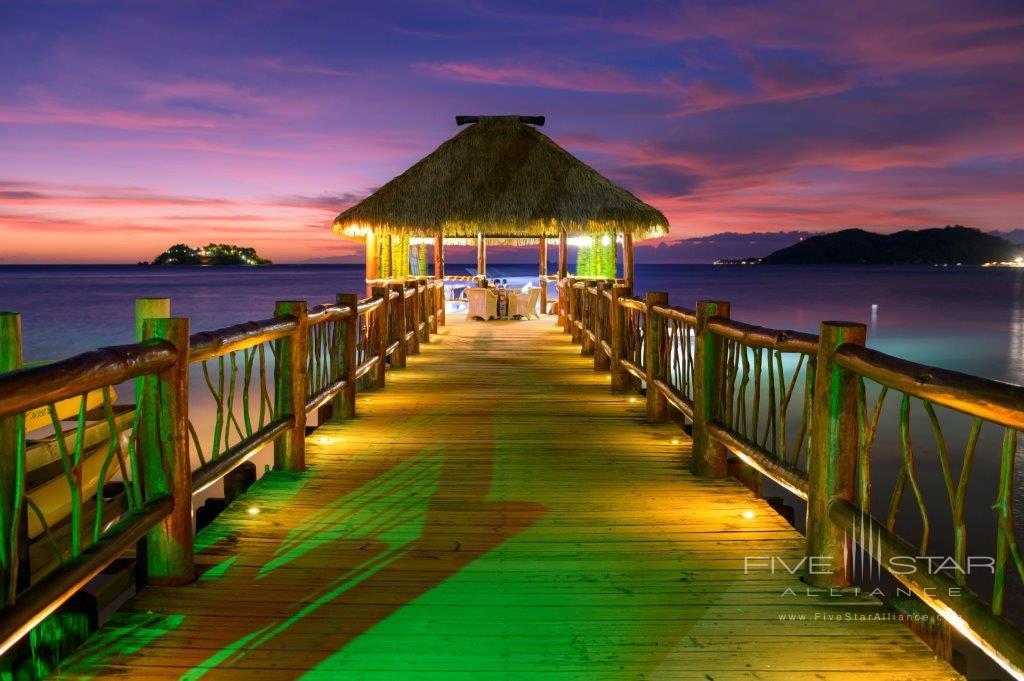 Tropica Island Resort