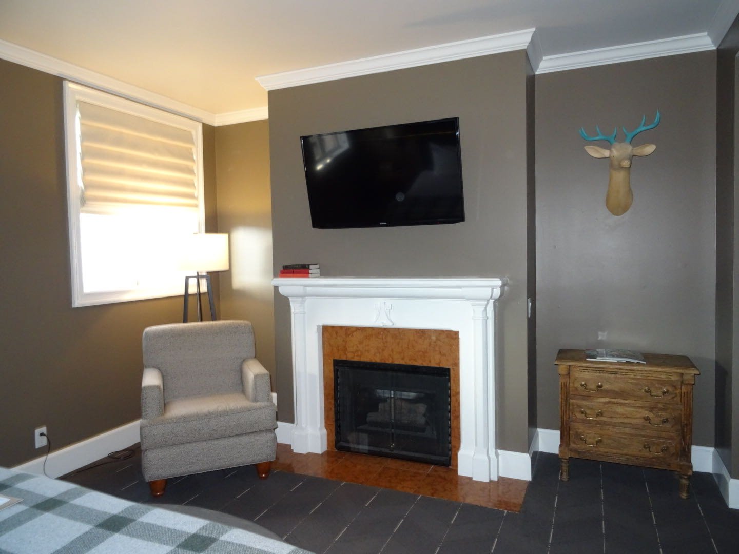 Parlor Suite bedroom fireplace at The Sentinel 