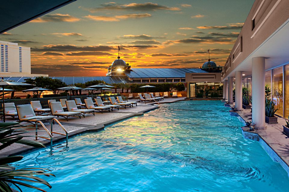 Windsor Court Hotel Pool