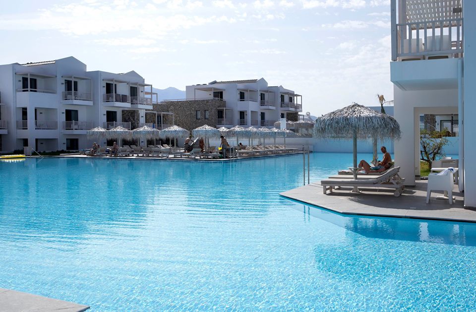 Diamond Deluxe Hotel