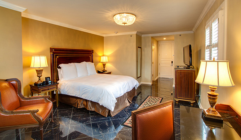 Guest room at the Hotel Mazarin