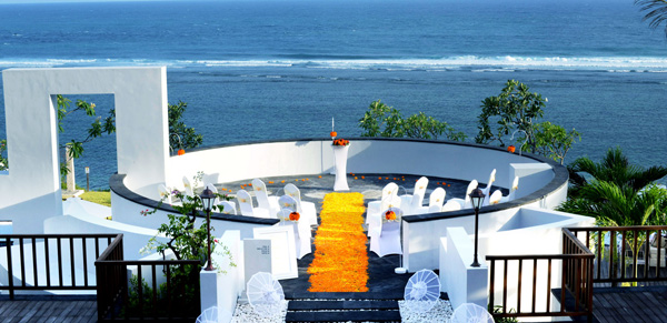 Samabe Resort and Villas Ring of Fire Wedding Venue